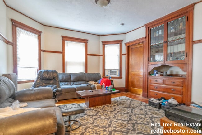 property at 68 Bakersfield St