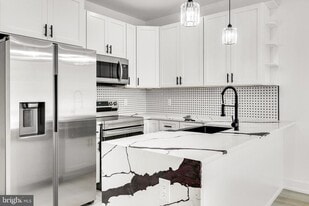 2054 N 2nd St in Philadelphia, PA - Building Photo