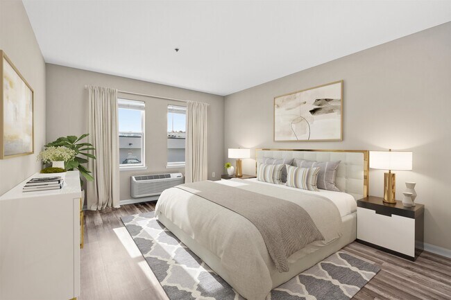 905 River Rd in Edgewater, NJ - Building Photo - Building Photo