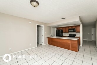 2608 Hampton Park Pl in Seffner, FL - Building Photo - Building Photo