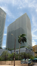 Axis in Miami, FL - Foto de edificio - Building Photo