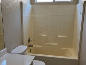 14391 Hidden Rock Rd in Victorville, CA - Building Photo - Building Photo