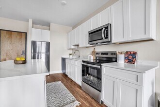 127 Centre St in Brockton, MA - Building Photo - Building Photo