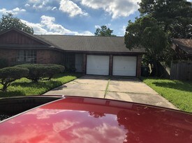 11506 Glen Hollow in Houston, TX - Building Photo