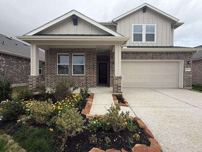 property at 4727 Bay Vista Dr