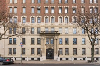The Dorchester in New York, NY - Foto de edificio - Building Photo