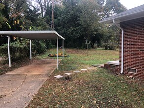 3649 Dresden Dr E in Charlotte, NC - Building Photo - Building Photo