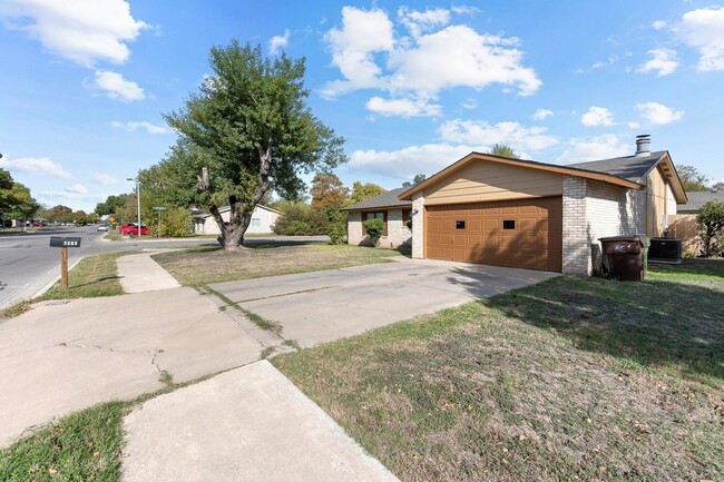 1703 W Mesa Park Dr, Unit Up in Round Rock, TX - Building Photo - Building Photo