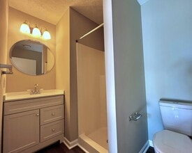 414 Lakeview Dr in Nicholasville, KY - Building Photo - Building Photo