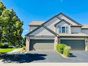 517 Willow Way in Lindenhurst, IL - Building Photo - Building Photo