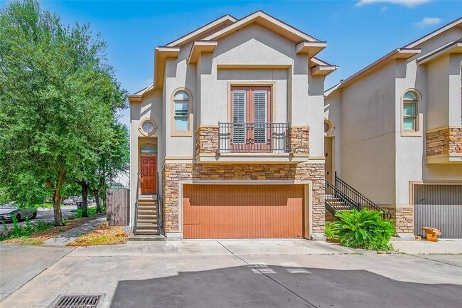 property at 1042 W 25th St