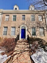 917 Crestfield Dr in Rockville, MD - Building Photo