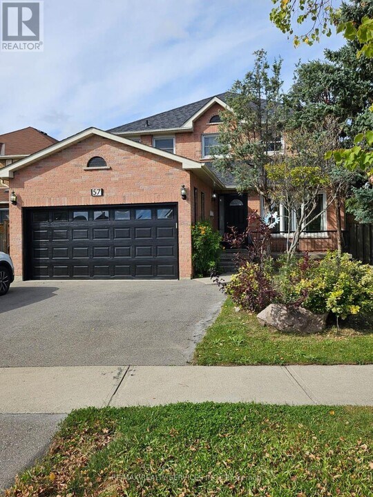 57 Blackmere Cir in Brampton, ON - Building Photo