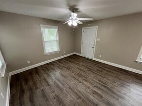 860 Mimosa Dr in Garland, TX - Building Photo - Building Photo