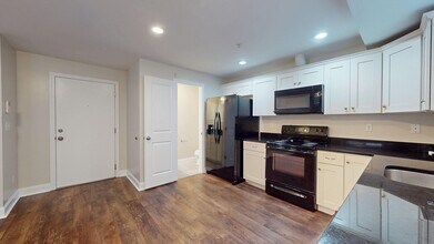 60 Holworthy St in Boston, MA - Building Photo - Building Photo