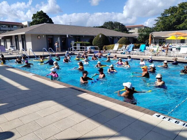 2404 Antigua Cir in Coconut Creek, FL - Building Photo - Building Photo