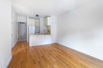 160 E 91st St in New York, NY - Building Photo - Building Photo