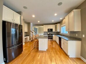 5611 Squires Gate Dr in Mason, OH - Building Photo - Building Photo