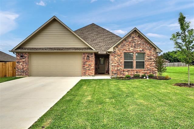 102 Prairie Grass Dr in Whitesboro, TX - Building Photo - Building Photo