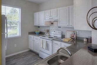 Manzanita Gate Apartments in Reno, NV - Building Photo - Building Photo