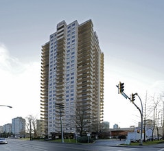 Panarama Tower in Burnaby, BC - Building Photo - Building Photo
