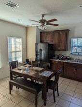 16685 Meadowcroft St in Montgomery, TX - Foto de edificio - Building Photo