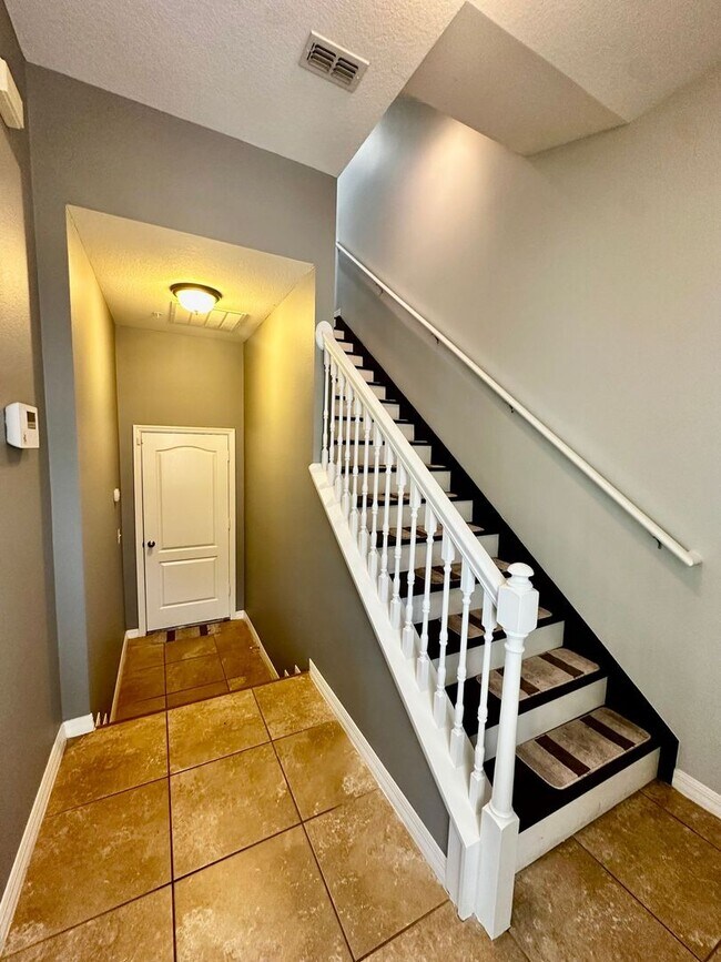 373 Old Farm Ln in Winter Springs, FL - Building Photo - Building Photo