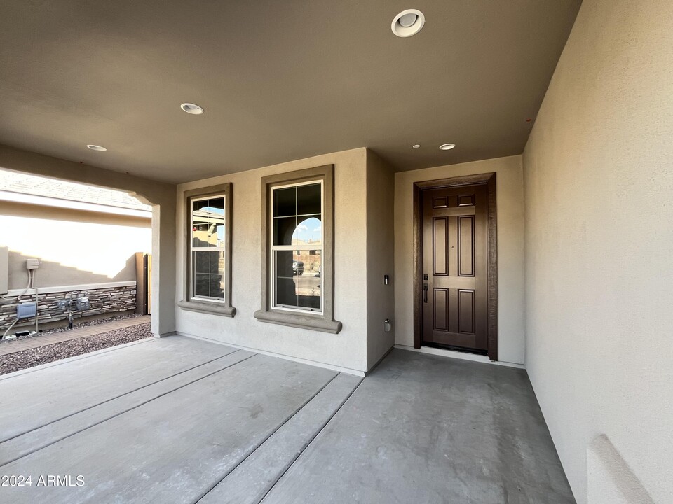 13497 W Copper Leaf Ln in Peoria, AZ - Building Photo