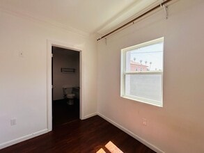 13035 San Fernando Rd in Los Angeles, CA - Building Photo - Building Photo