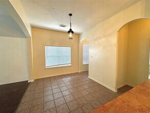 10130 East Palm Lake Drive in Houston, TX - Building Photo - Building Photo