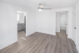 1913 Benson St-Unit -2 in Houston, TX - Building Photo - Building Photo