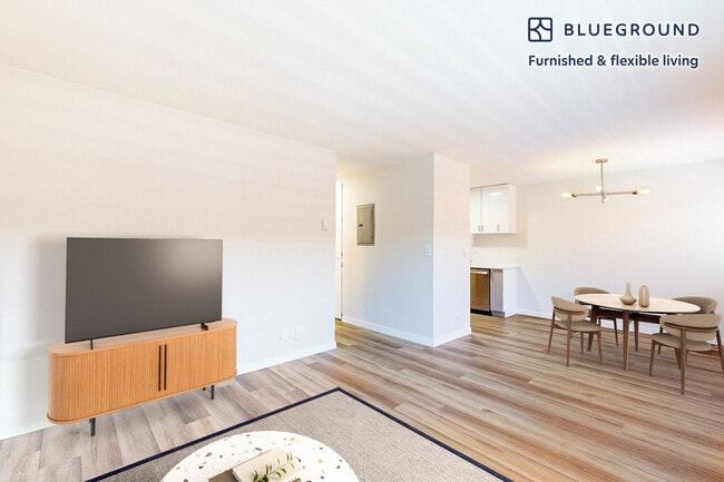 3316 W Carson St in Torrance, CA - Building Photo - Building Photo