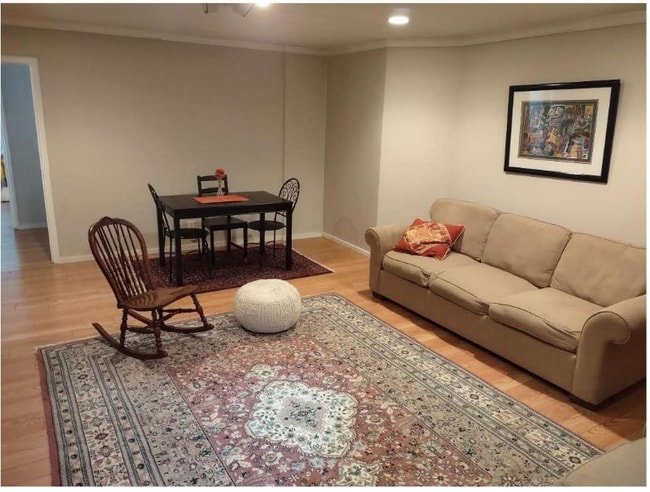 6470 SW Burlingame Pl in Portland, OR - Building Photo - Building Photo