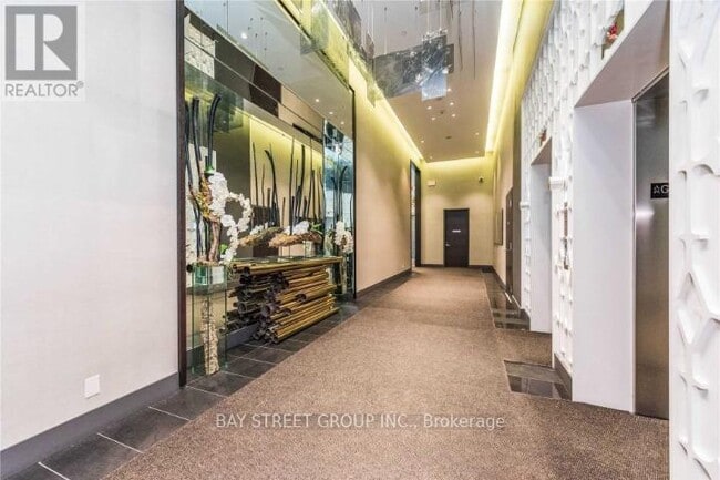 32-1232 Davenport Rd in Toronto, ON - Building Photo - Building Photo