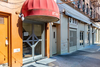 188 Bleecker St in New York, NY - Building Photo - Building Photo