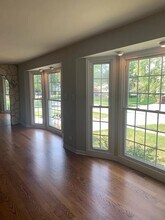 2305 Kingston Dr in Wheaton, IL - Building Photo - Building Photo