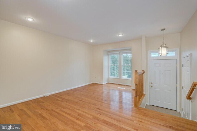 6537 Parish Glebe Ln in Alexandria, VA - Building Photo - Building Photo