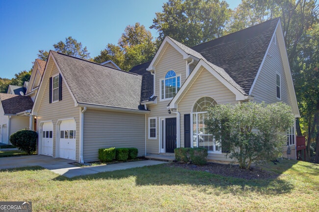 property at 82 Prestwick Ln