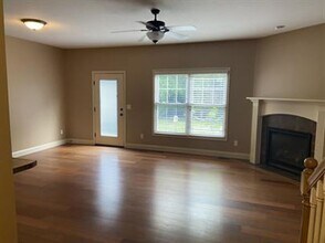 1604 S Division St in Mahomet, IL - Building Photo - Building Photo