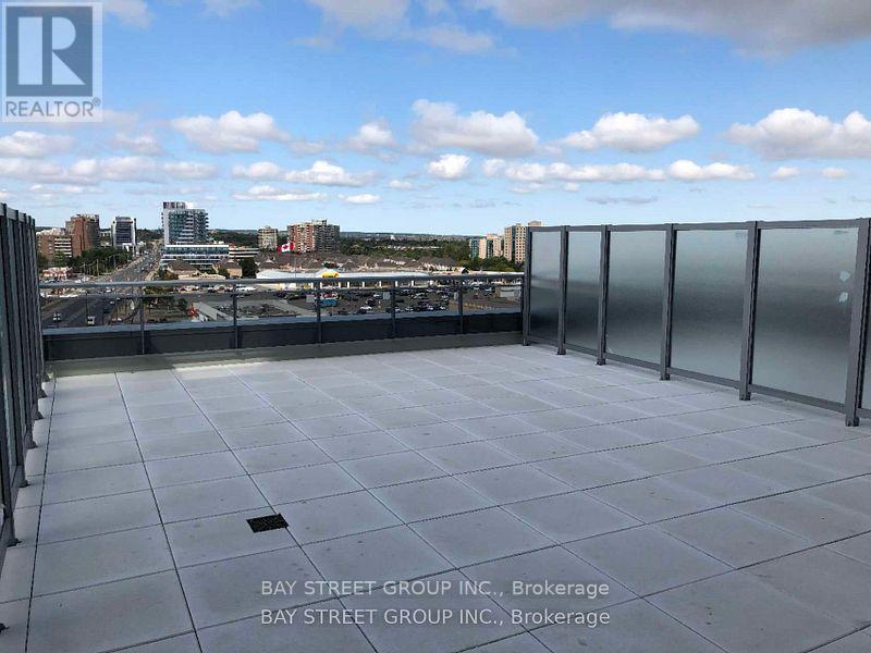 9201 Yonge St in Richmond Hill, ON - Building Photo