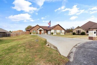 6504 Arcola Ct in Granbury, TX - Building Photo - Building Photo