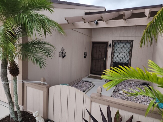 21 Winchmore Ln in Boynton Beach, FL - Building Photo - Building Photo