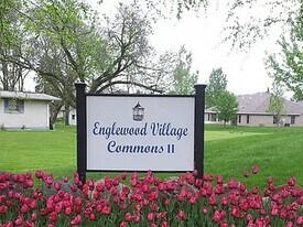 314 Lauren Cir Dr in Englewood, OH - Building Photo