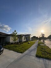 10235 Alder Green Dr in Riverview, FL - Building Photo - Building Photo