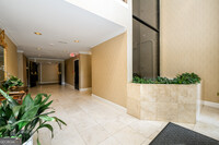 23101 Plantation Dr NE in Atlanta, GA - Foto de edificio - Building Photo