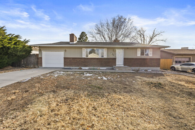 2306 Crownridge Dr in Pueblo, CO - Building Photo - Building Photo