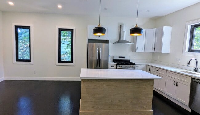 13 Clark Ave, Unit 13 Clark Unit 2 NO FEE
