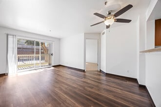 Jefferson Square in Denver, CO - Foto de edificio - Building Photo