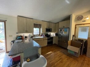 122 Cedar Creek Cir in Central, SC - Building Photo - Building Photo