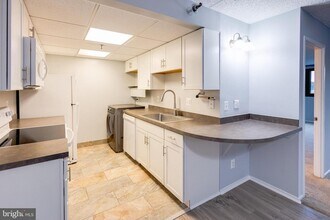 5911 Edsall Rd in Alexandria, VA - Building Photo - Building Photo
